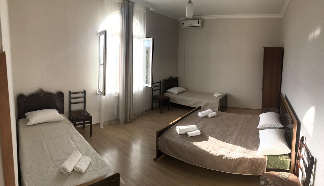 קוטאיסי Bajo Guest House מראה חיצוני תמונה